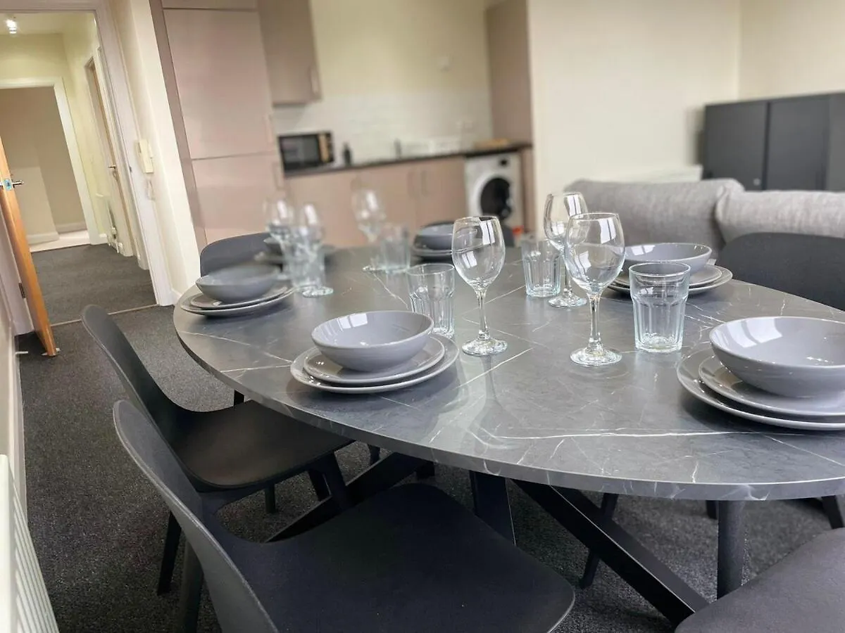 דירה בלפסט Stylish 2Br Apt City Views Walk To Centre בריטניה