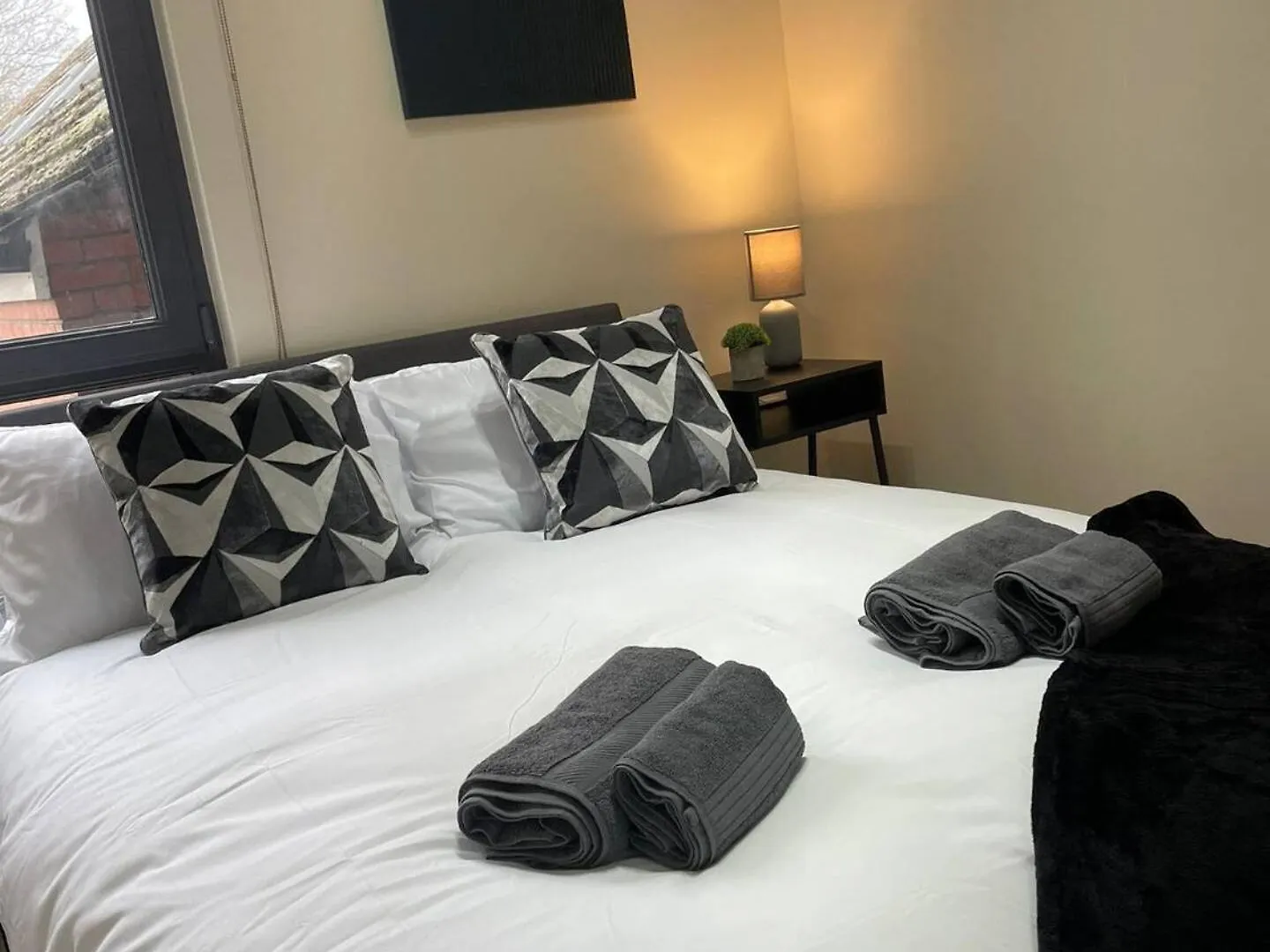 דירה בלפסט Stylish 2Br Apt City Views Walk To Centre