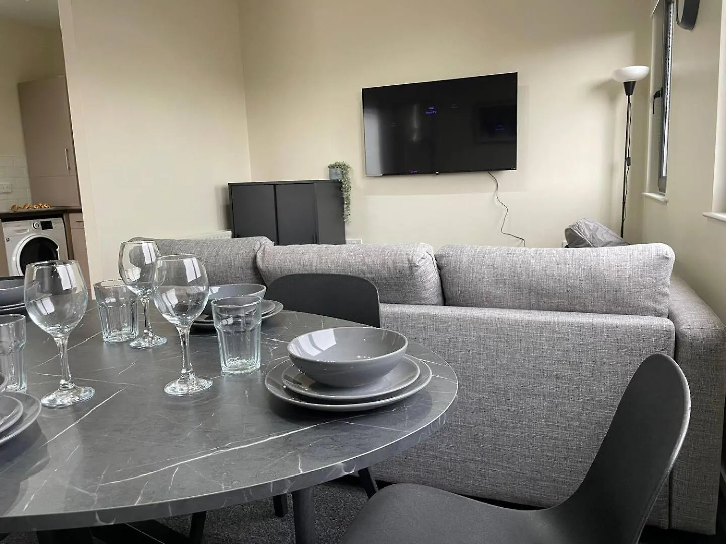 בלפסט Stylish 2Br Apt City Views Walk To Centre 0*,