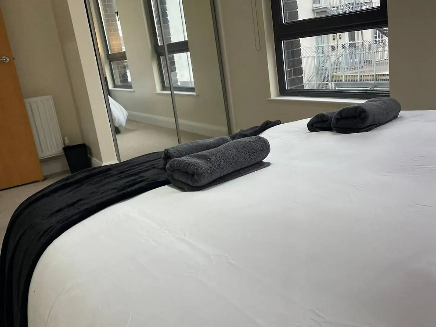 בלפסט Stylish 2Br Apt City Views Walk To Centre דירה